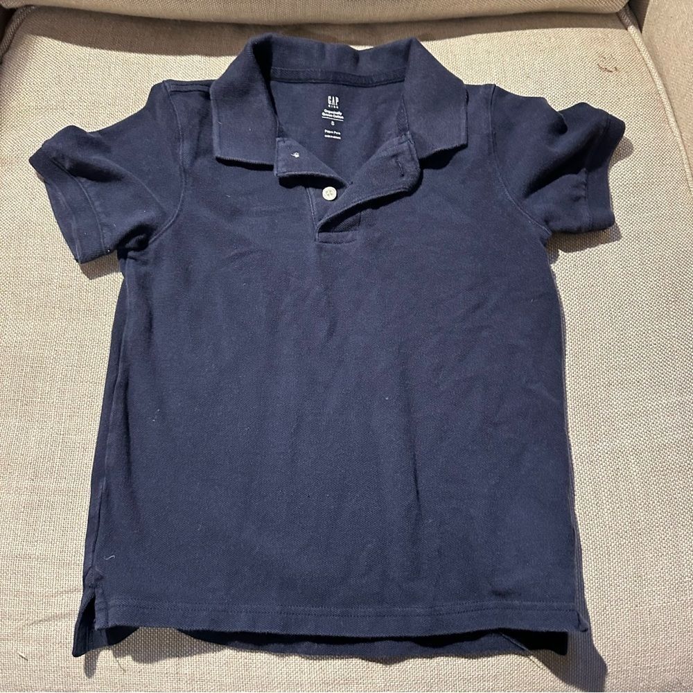Gap Boys Polo size small like new navy